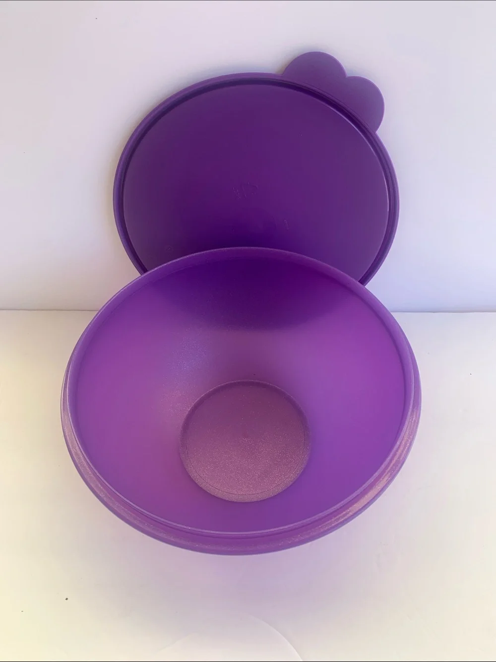 Tupperware Heritage Wonderlier Bowl 3L. (12 Cups) Purple Color